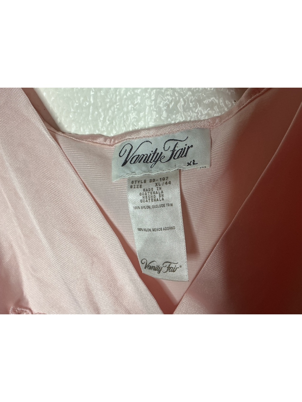 < Vintage Vanity Fair Baby Pink Nylon Nightgown Size XL > - Picture 2 of 3